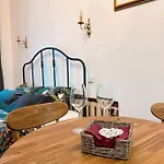 Cozy 33m2 2-room In Center Riga